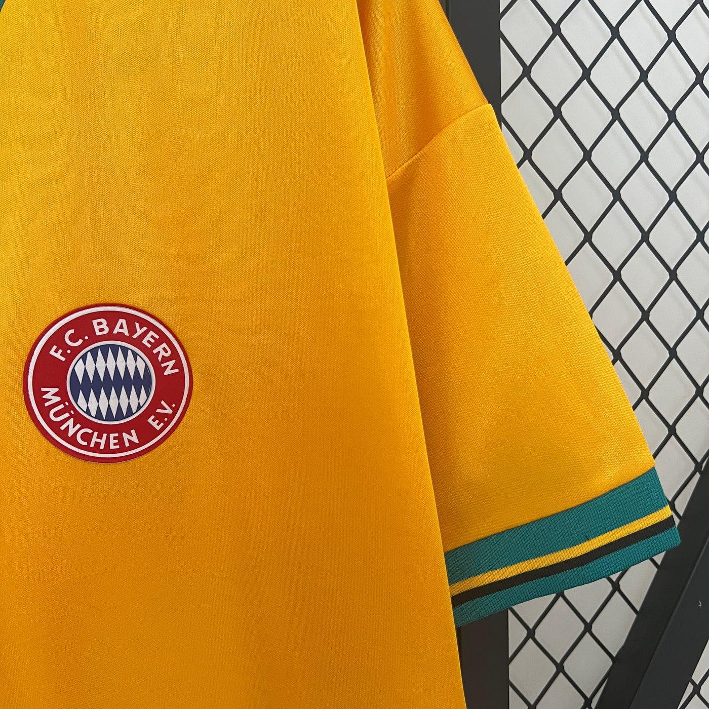 Equipamento Retro Secundário FC Bayern Munich 1993/95