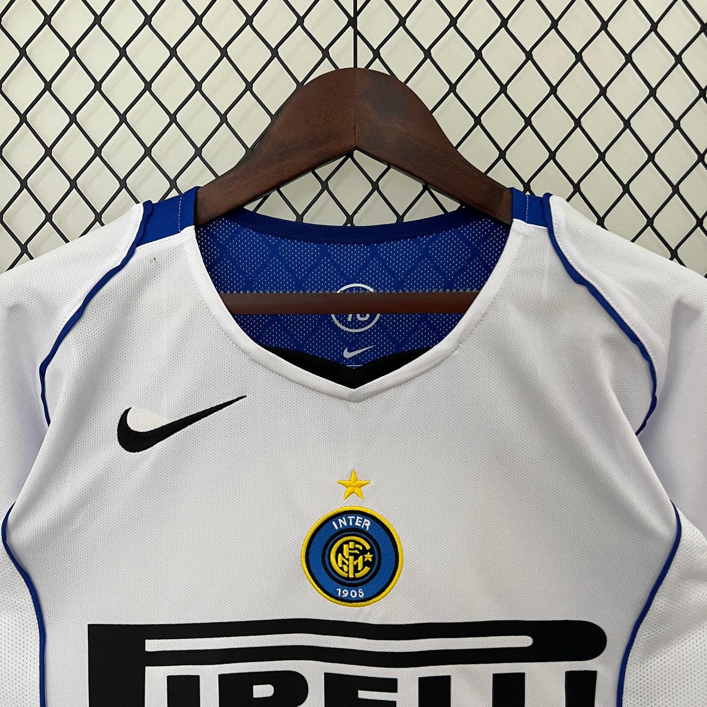 Equipamento Retro Secundário FC Inter 2004/05