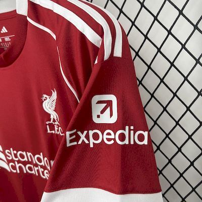 Equipamento Principal Liverpool FC 2025/26