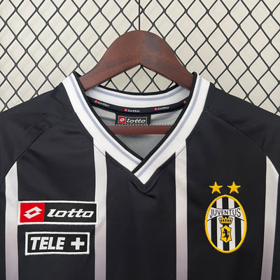 Equipamento Retro Principal Juventus 2000/2001