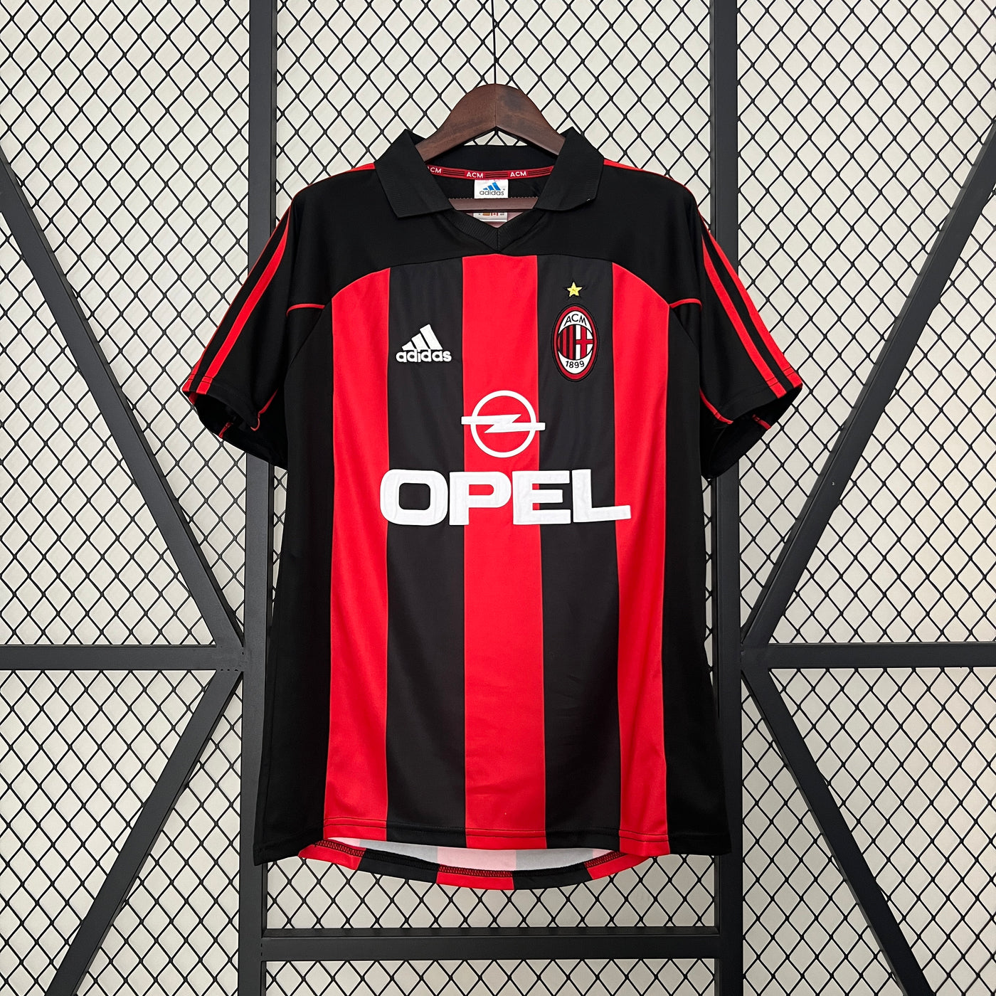 Equipamento Retro Principal AC Milan 2001/02