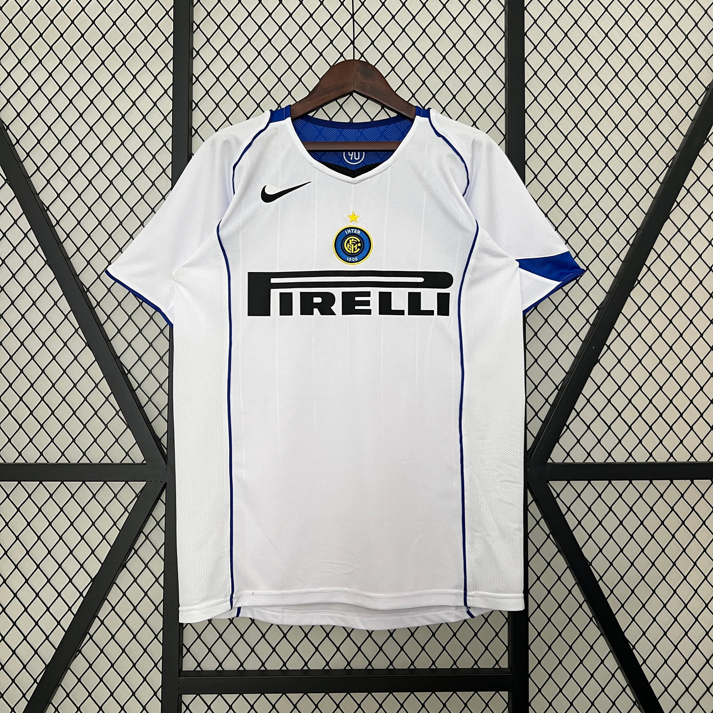 Equipamento Retro Secundário FC Inter 2004/05