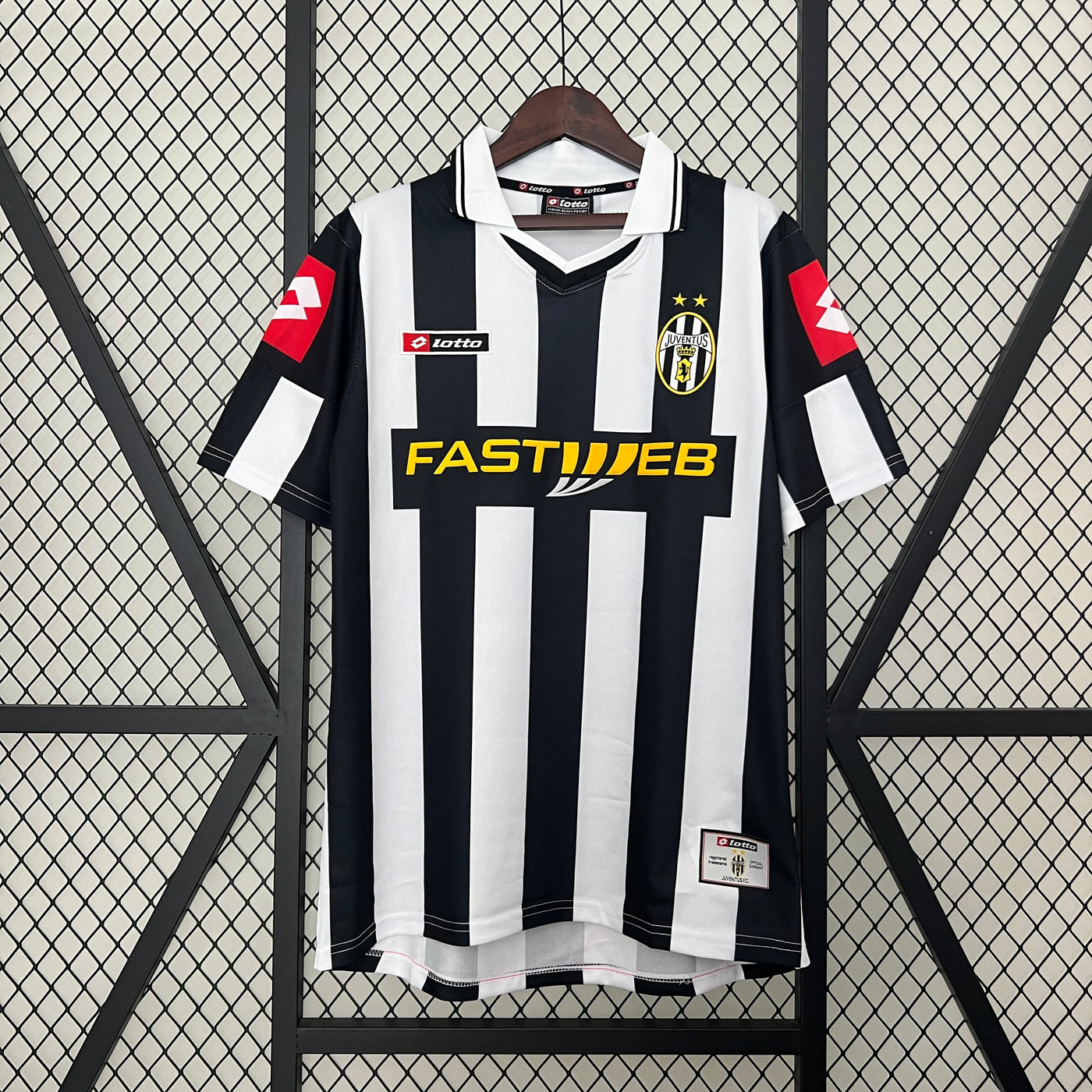 Equipamento Retro Principal Juventus 2001/2002