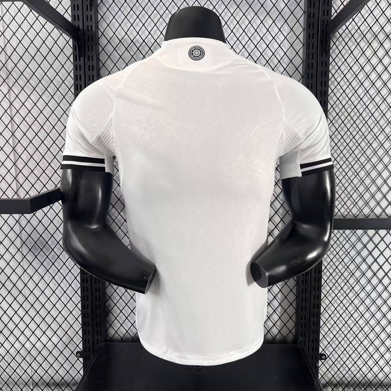 Equipamento Principal Fulham 2025/26