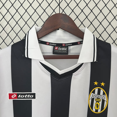 Equipamento Retro Principal Juventus 2001/2002