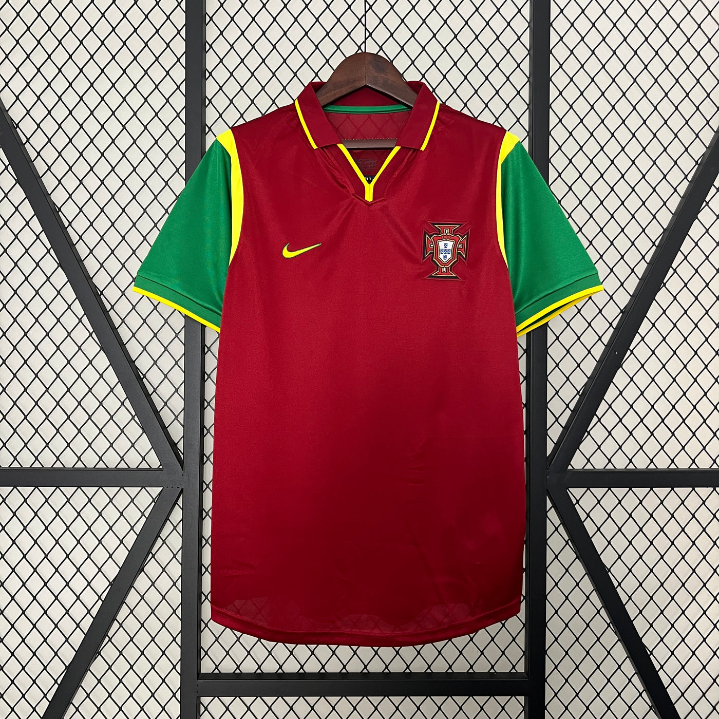 Equipamento Retro Principal Portugal 1998